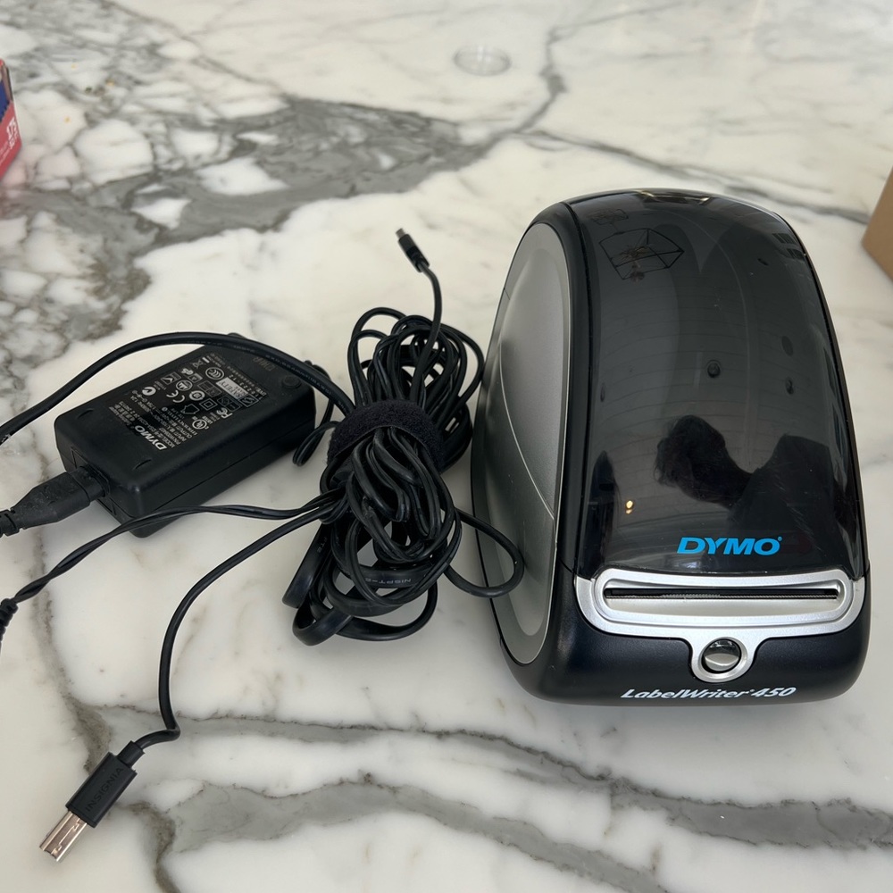Like new Dymo Labelwriter 450 with case of 500 labels - Picture 2 of 11